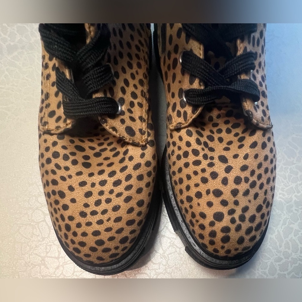 olivia-miller | ladies cheetah print lug boots. Size: 8 - Picture 6 of 14